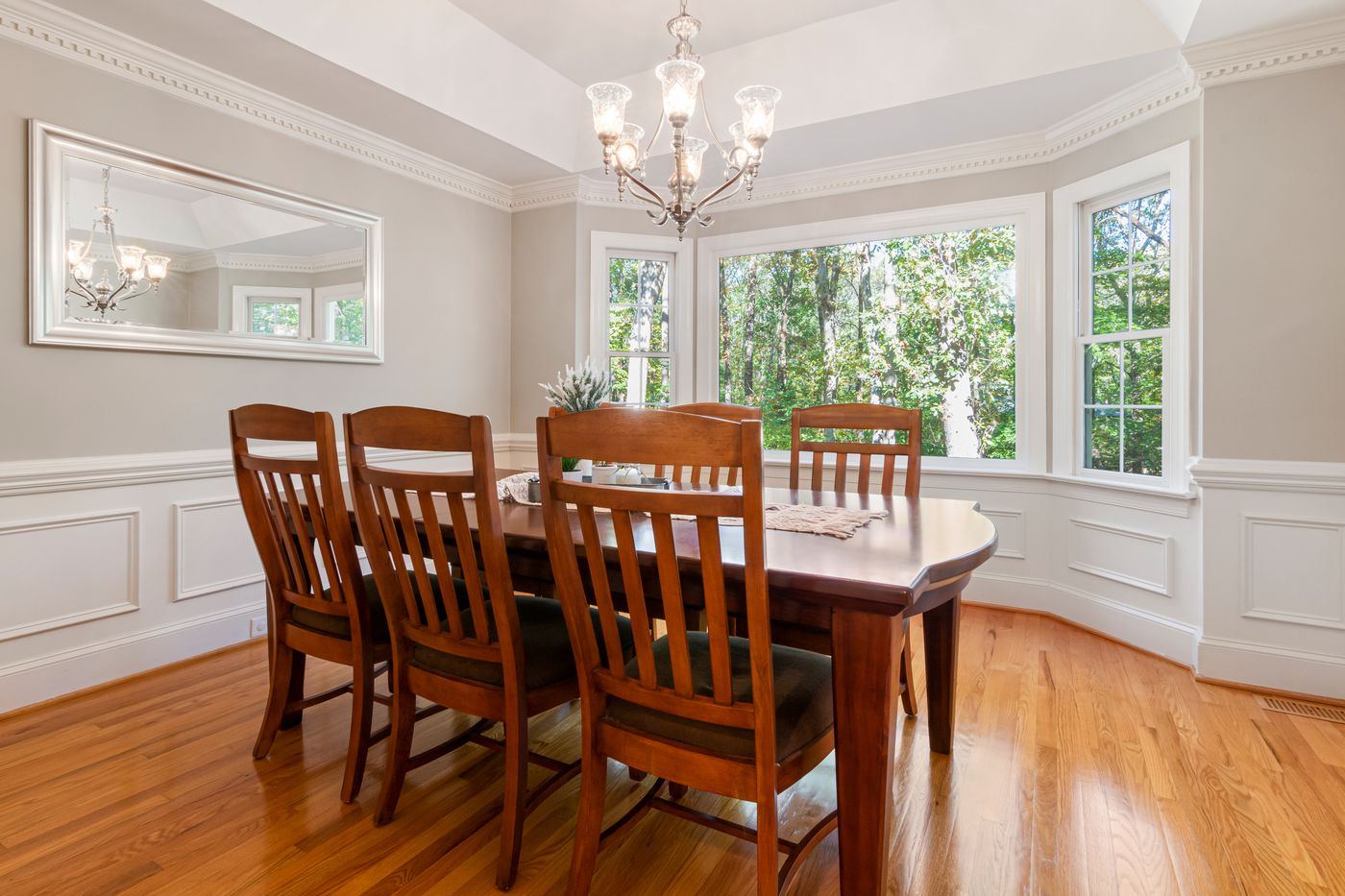 One-time refresh clean of a living and dining area before guests arrive
